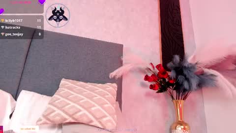 Snapshot of kirivelvet chatting on July 7, 7:23 am Samantha Velvet online show from July 7, 7:23 am