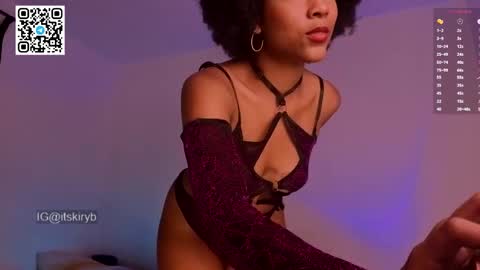 Snapshot of kiry_blossom chatting on October 15, 1:39 am See you in a few minutes today December 1st. online show from October 15, 1:39 am