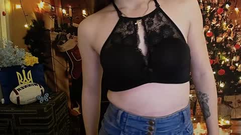 Snapshot of kiss_shy chatting on December 27, 9:28 am Valeria online show from December 27, 9:28 am