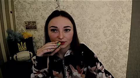 Snapshot of kiss_shy chatting on January 12, 9:19 am Valeria online show from January 12, 9:19 am