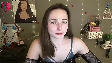 Snapshot of kiss_shy chatting on March 1, 12:45 pm Valeria online show from March 1, 12:45 pm