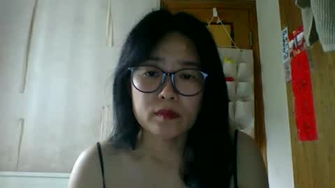Snapshot of kiss_silk chatting on May 15, 1:34 am kiss_silk online show from May 15, 1:34 am