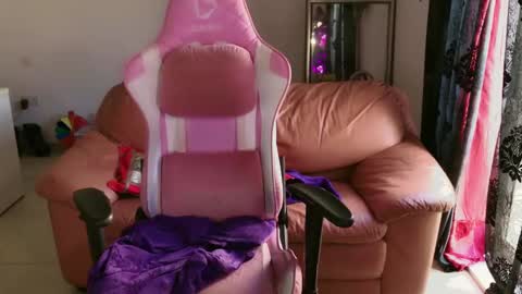 kissica online show from January 30, 2:15 pm