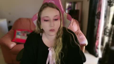 kissica online show from February 17, 11:44 am