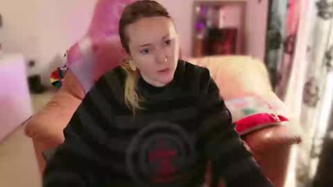 kissica online show from February 27, 10:15 am