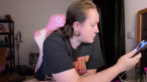 kissica online show from November 18, 5:01 am