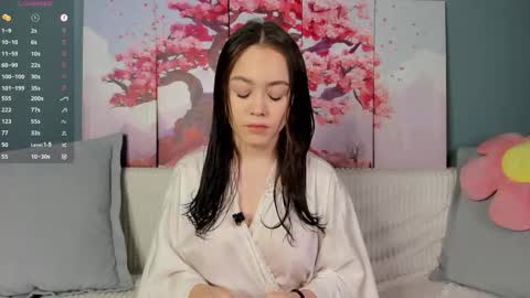 Lola online show from December 4, 7:28 am