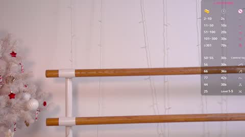 Snapshot of kisskiss_muah chatting on December 22, 4:59 pm Kate  online show from December 22, 4:59 pm