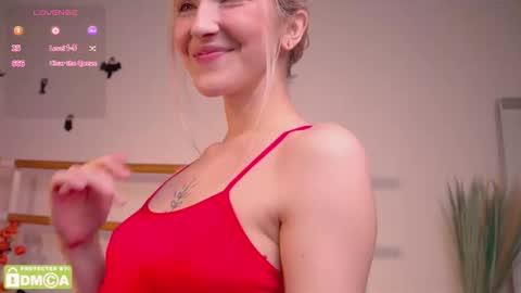 Kate  online show from November 1, 2:19 pm