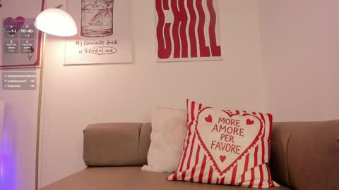 Call me Nicolle online show from April 21, 8:01 pm