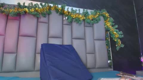 BELLA FLAME online show from December 1, 7:30 pm