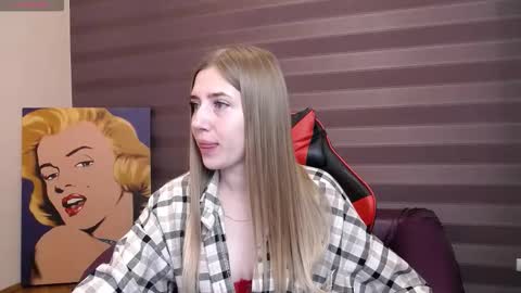 kissme_now online show from September 18, 7:10 am