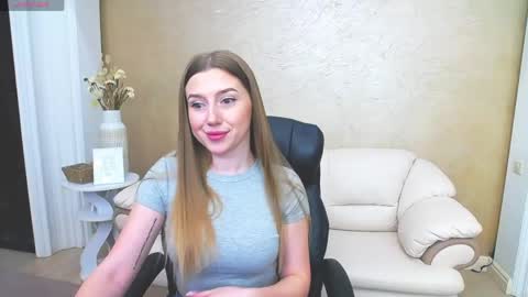 kissme_now online show from April 27, 1:09 pm