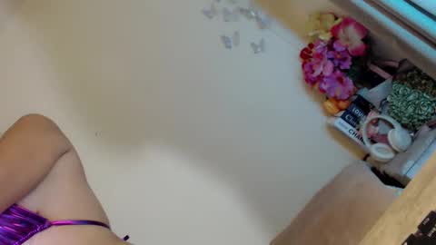 Saint Onicka online show from December 14, 5:47 pm