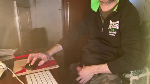 kissofbanned1983 online show from April 15, 10:00 am