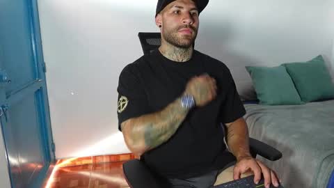 kite__ online show from January 29, 9:50 pm