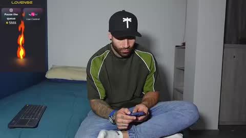 kite__ online show from November 18, 3:34 am