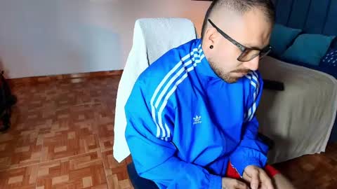 kite__ online show from April 21, 11:38 am