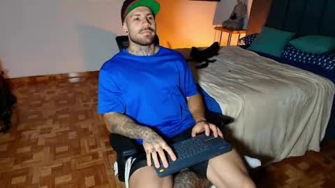 kite__ online show from April 21, 11:40 pm