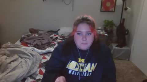 Kitten and rebellious online show from January 12, 2:35 am