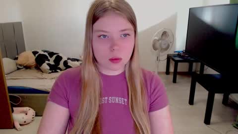 Jennyblonde and Emmabrunette online show from October 7, 12:57 pm