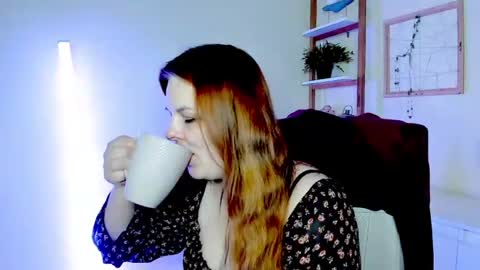 Snapshot of kittengingerxo chatting on July 22, 5:32 am Kitten online show from July 22, 5:32 am