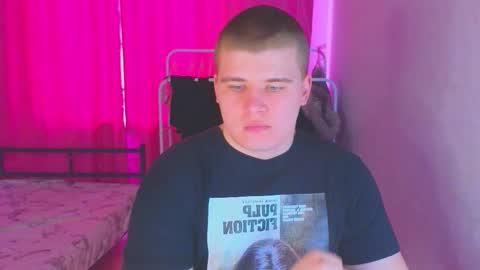 Snapshot of kittenmur chatting on February 14, 7:16 am Vlad online show from February 14, 7:16 am