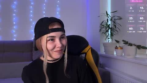 Veronica online show from June 26, 1:37 pm