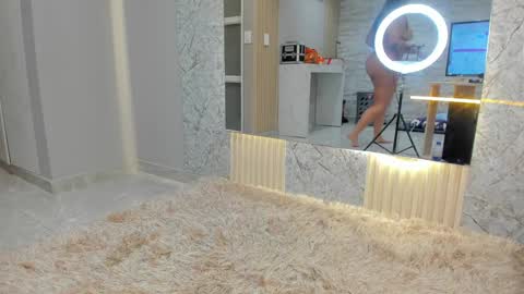 Snapshot of kitty__diamond_ chatting on January 1, 1:26 am kitty__diamond_ online show from January 1, 1:26 am