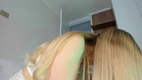 sophie online show from March 31, 6:30 pm