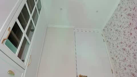 sophie online show from June 13, 7:23 pm