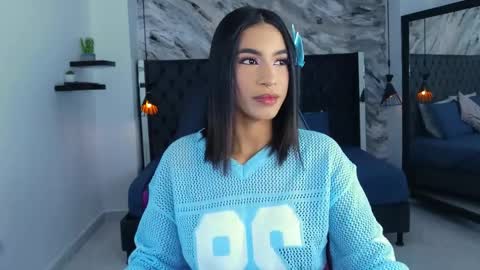 Snapshot of kitty_collins_ chatting on May 16, 11:53 am Kitty online show from May 16, 11:53 am