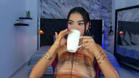Snapshot of kitty_collins_ chatting on May 29, 12:03 pm Kitty online show from May 29, 12:03 pm