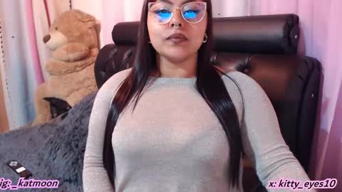 kitty online show from May 7, 4:40 am