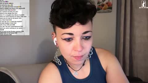 Snapshot of kitty_fitty29 chatting on February 8, 5:44 am kitty_fitty29 online show from February 8, 5:44 am