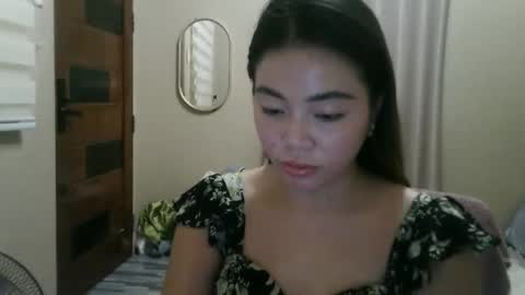 kitty_fussy online show from April 23, 6:36 am