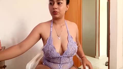 Snapshot of kitty_hottt_ chatting on May 15, 9:33 pm giss online show from May 15, 9:33 pm