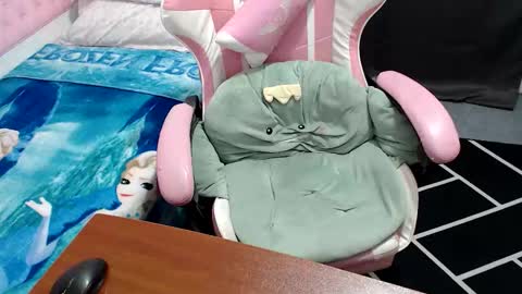 Snapshot of kitty_kity chatting on November 10, 6:29 pm Kate online show from November 10, 6:29 pm