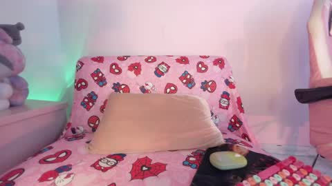 kitty_kryss online show from April 22, 5:03 pm