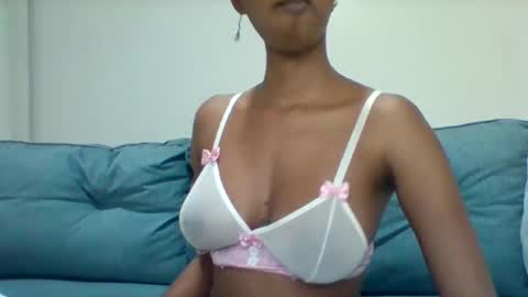 kitty_lil23 online show from May 13, 6:05 pm