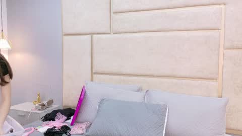 kitty_model online show from April 16, 12:39 pm