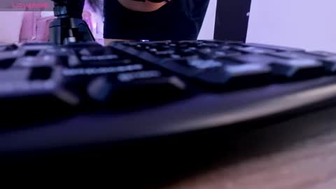 Kitty online show from January 7, 8:10 pm