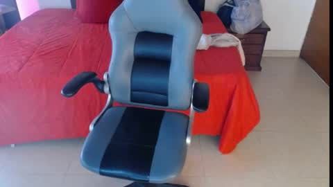 Kitty online show from January 22, 2:14 pm