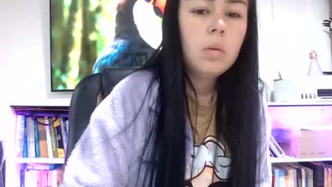 Snapshot of kitty_small69 chatting on July 25, 2:53 am kitty_small69 online show from July 25, 2:53 am