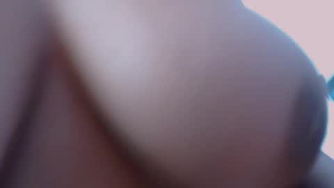 Snapshot of kitty_squirt28 chatting on February 10, 9:25 pm kitty_squirt28 online show from February 10, 9:25 pm