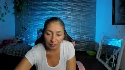 violet online show from September 28, 5:46 am