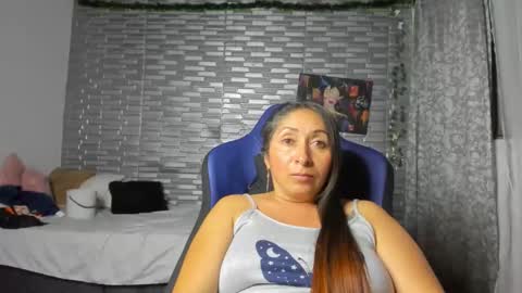 violet online show from April 21, 4:30 am