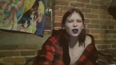 Snapshot of kitty_vonkush_ chatting on January 19, 1:32 am GoddessKittyFinDom online show from January 19, 1:32 am