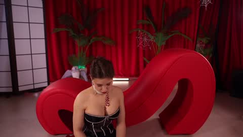 Snapshot of kittycaitlin chatting on October 24, 6:04 pm Katya online show from October 24, 6:04 pm