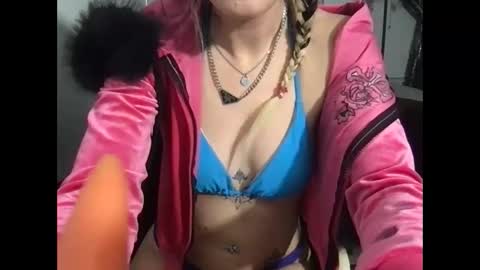 Snapshot of kittycatkendra chatting on February 18, 12:06 pm kittycatkendra online show from February 18, 12:06 pm